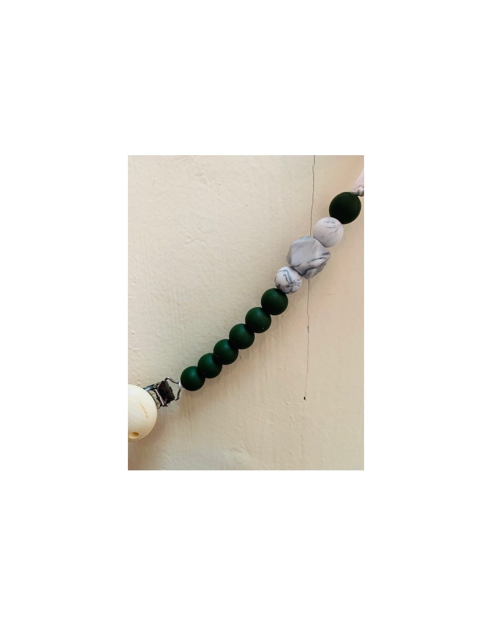 Attache-tétine clip silicone deep green Chewies et more Attache-tétine clip silicone deep green Chewies et more